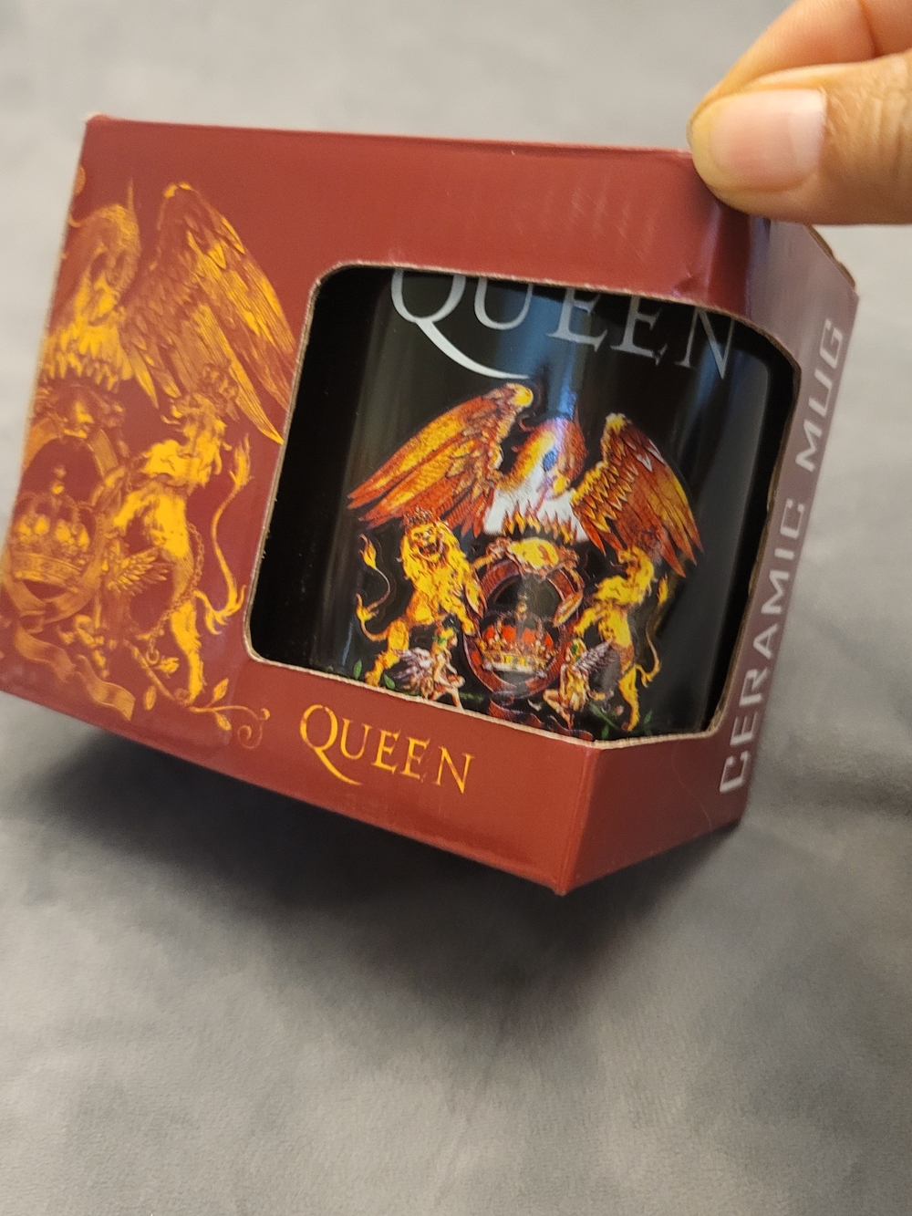 BNIB Queen Branded Black Ceramic Mug with Crest Design Collectors
